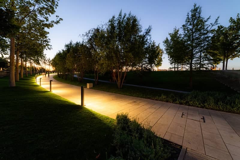 commercial-landscape-lighting