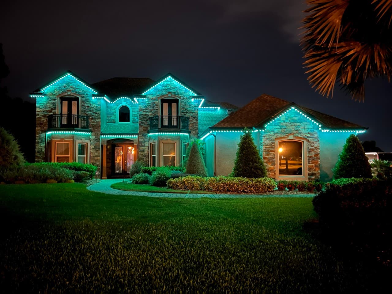 Permanent Trim/ Holiday Lighting